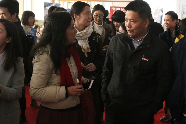 C:\Users\LENOVO\Desktop\招聘会照片\IMG_7064.jpg C:\Users\LENOVO\Desktop\招聘会照片\IMG_7064.jpg