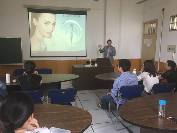 C:\Users\lenovo\Desktop\美国约克大学教授来我院讲课2_副本.jpg C:\Users\lenovo\Desktop\美国约克大学教授来我院讲课2_副本.jpg